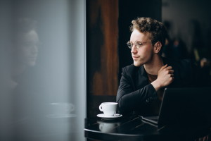 Dla każdej osoby Lenovo ThinkPad P73 jest wspaniały. Ma dobre parametry techniczne, jest lekki oraz efektowny